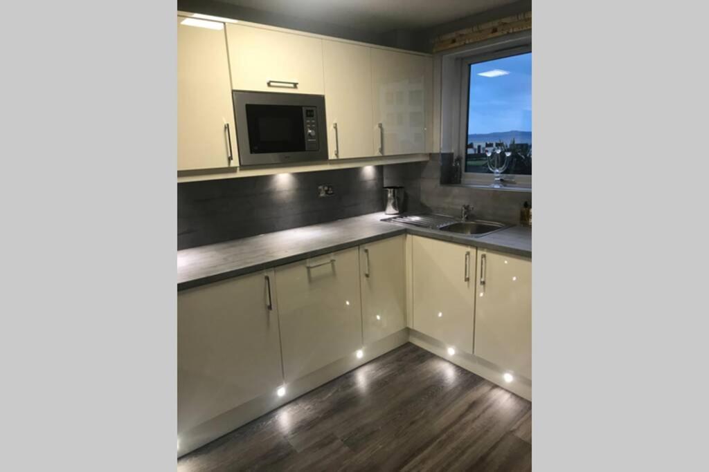 Largs Sea Front, Modern Apartment Exterior foto